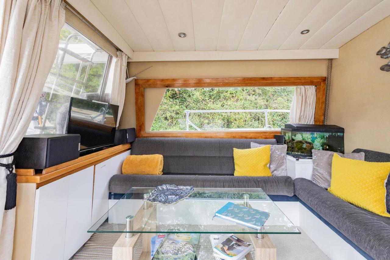 Eucala Motor Yacht Hotel East Molesey Buitenkant foto