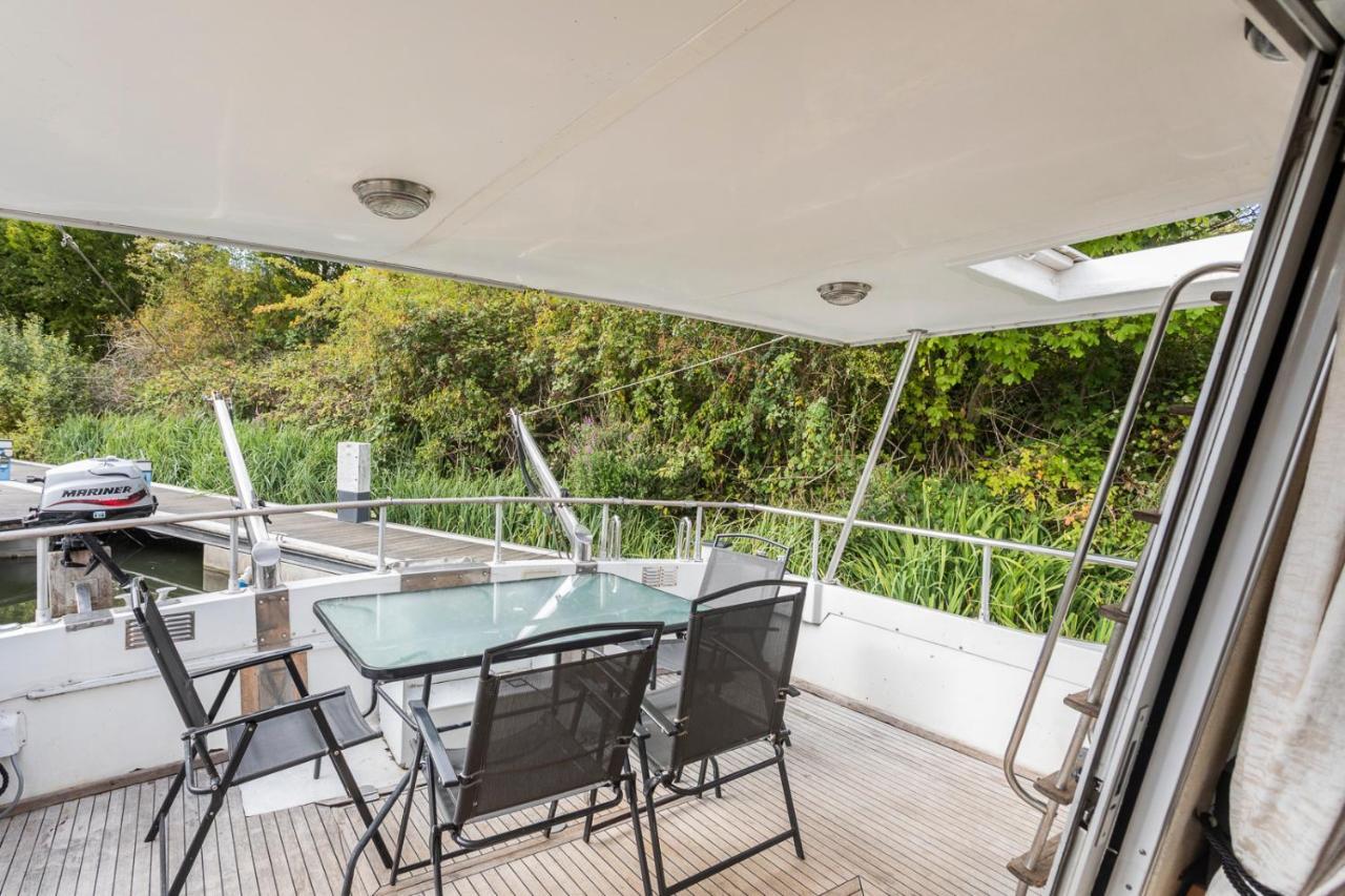 Eucala Motor Yacht Hotel East Molesey Buitenkant foto