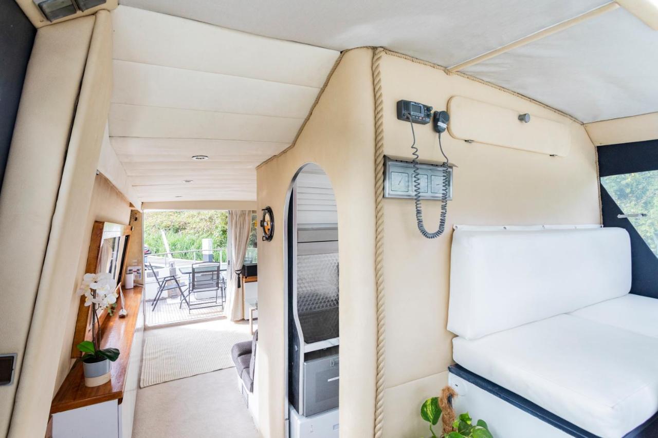 Eucala Motor Yacht Hotel East Molesey Buitenkant foto